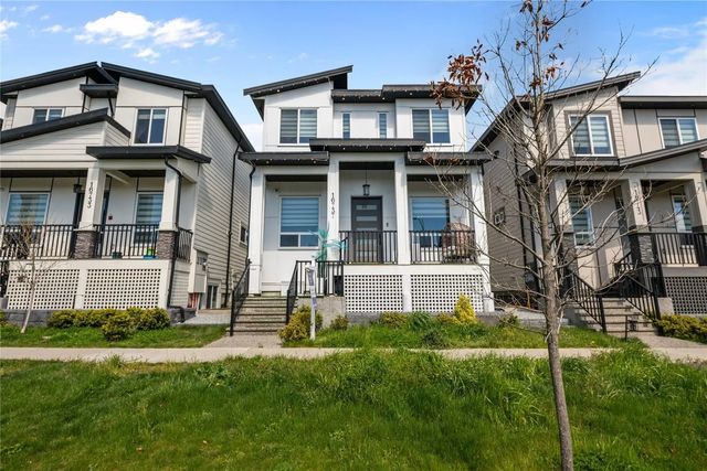 16737 15a Avenue, Surrey