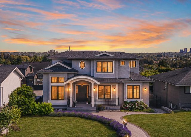 6860 Hycrest Drive, Burnaby