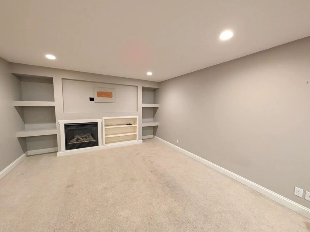 211xx 83a Ave Avenue Bsmt, Langley