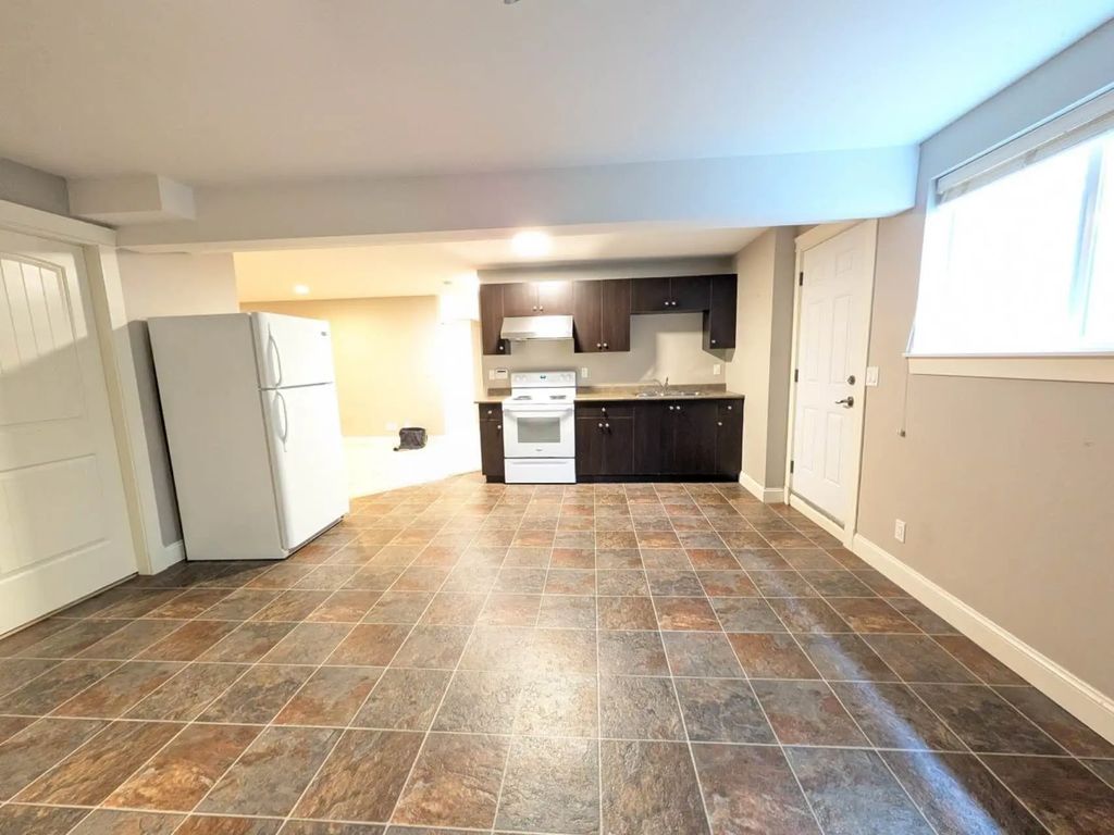 211xx 83a Ave Avenue Bsmt, Langley