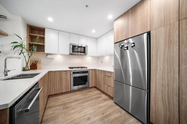 750 Dogwood Street 412, Coquitlam
