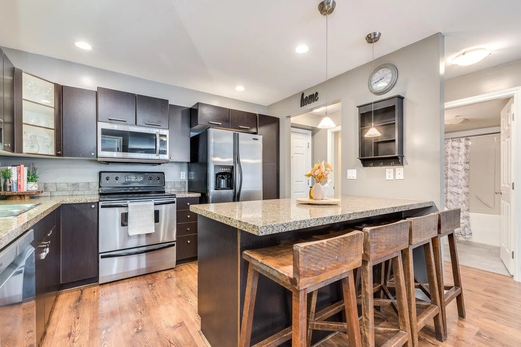 5438 198 Street 114, Langley