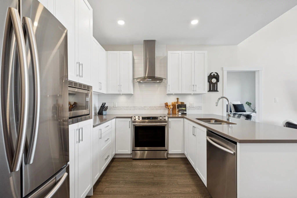 4690 Hawk Lane 401, Tsawwassen