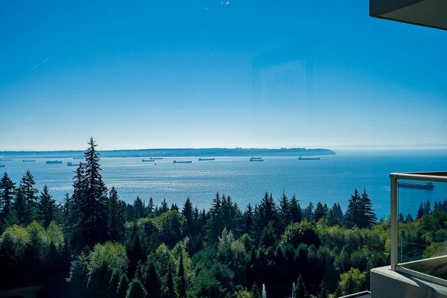 3131 Deer Ridge Drive 703, West Vancouver
