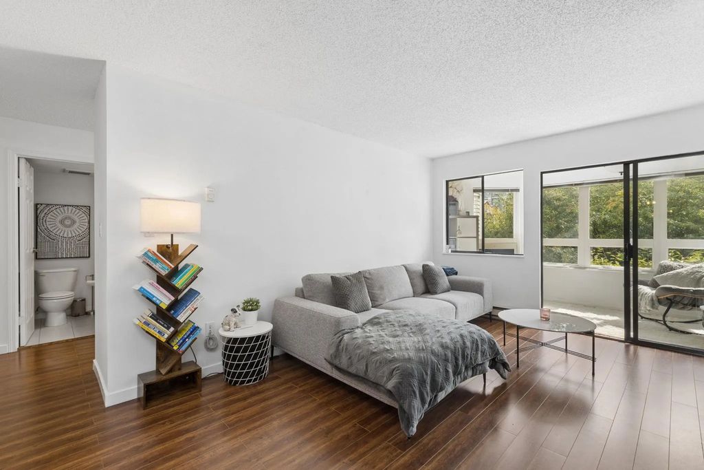 1155 Ross Rd 204, North Vancouver