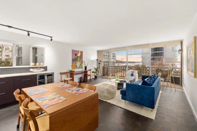 2135 Argyle Avenue 101, West Vancouver