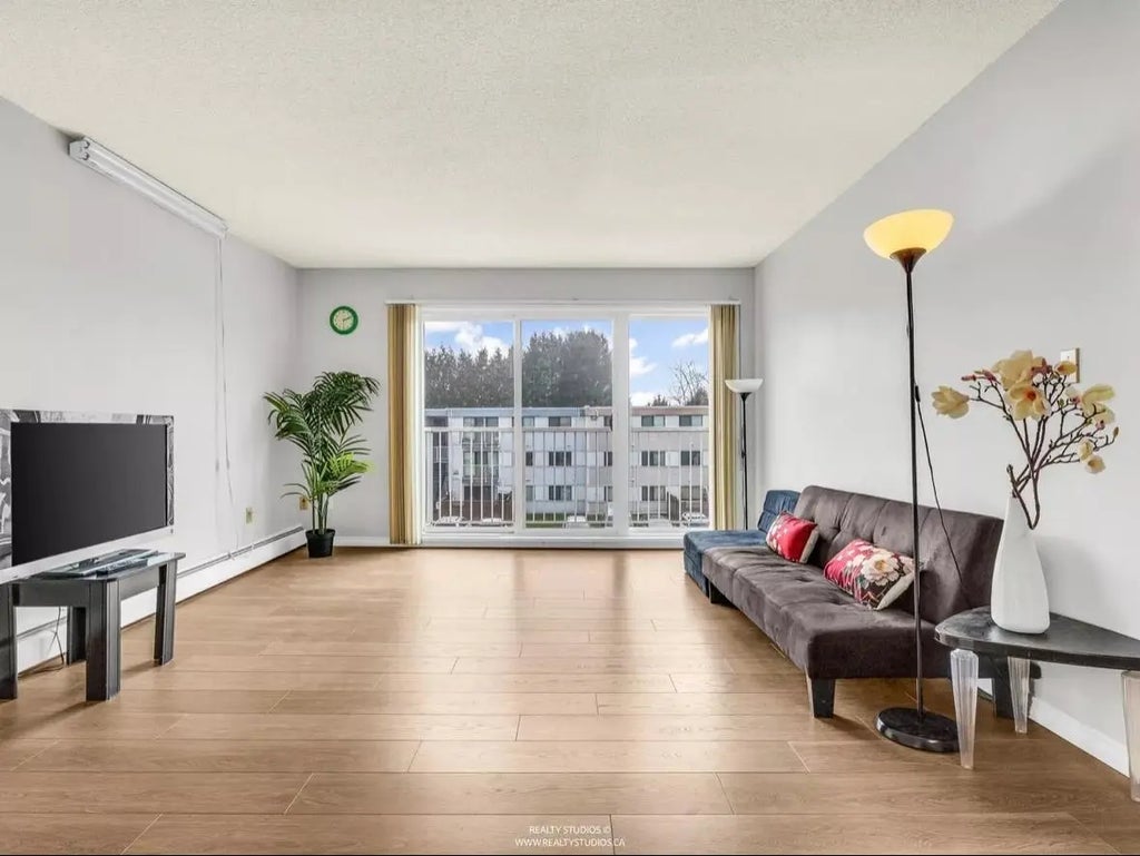 7260 Lindsay Road 305, Richmond