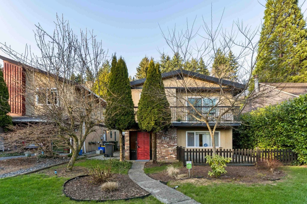 1564 Hope Road, North Vancouver