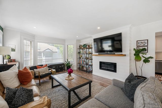 15840 84 Avenue 2, Surrey