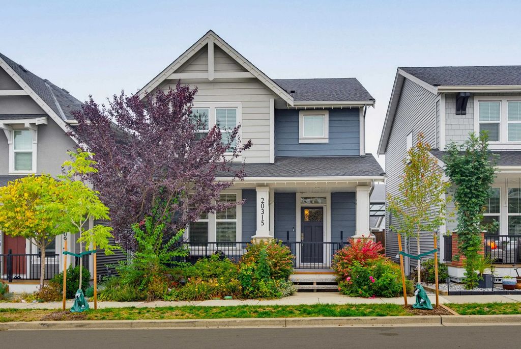 20315 82a Avenue, Langley