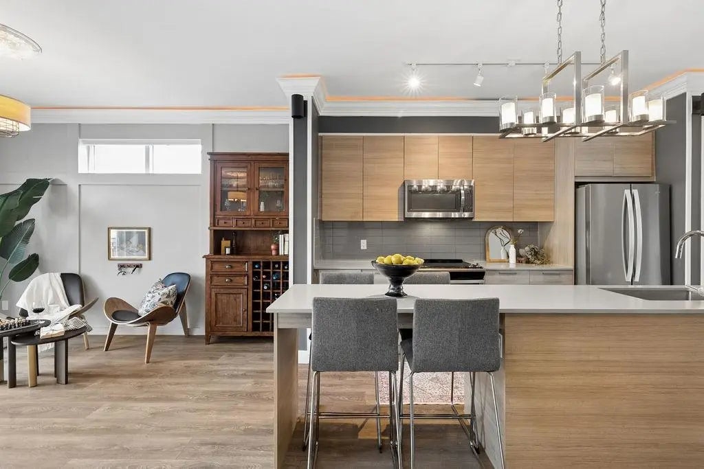 18505 Laurensen Place 701, Langley