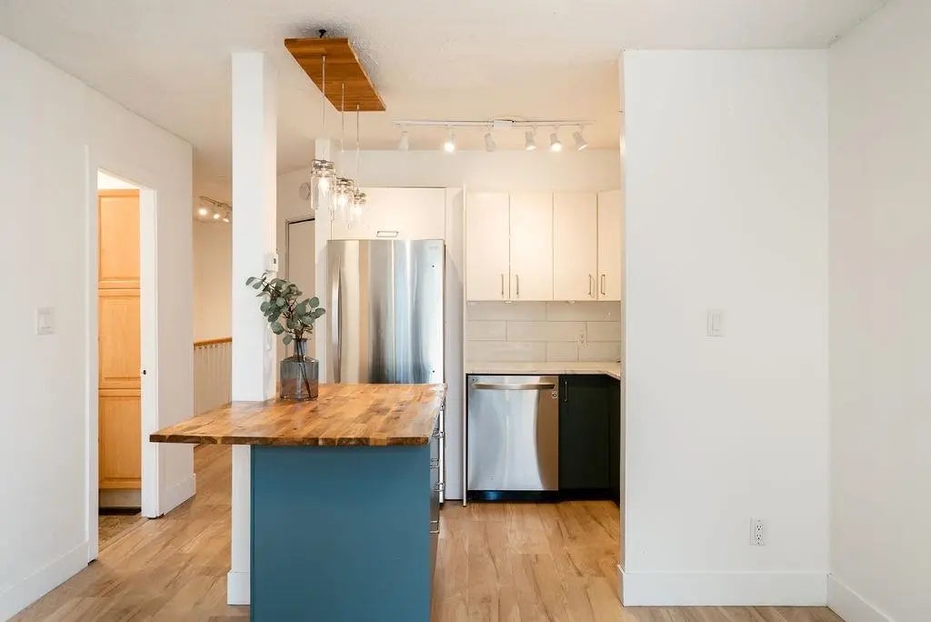 1009 Clarke Road, Port Moody