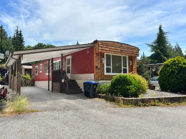 4496 Sunshine Coast Highway 57, Sechelt