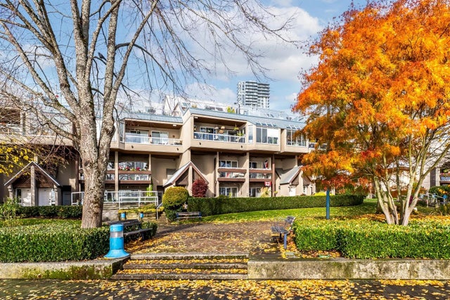 5 K De K Court 210, New Westminster