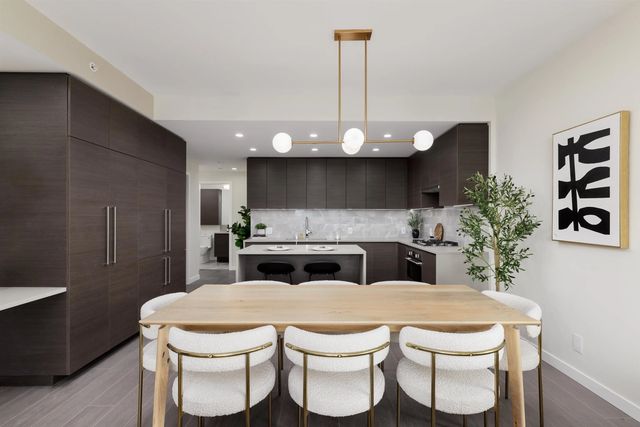 4168 Lougheed Highway 2907, Burnaby