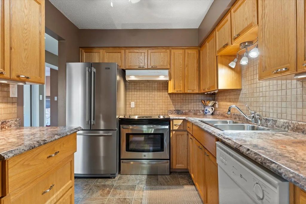 32885 George Ferguson Way 106, Abbotsford
