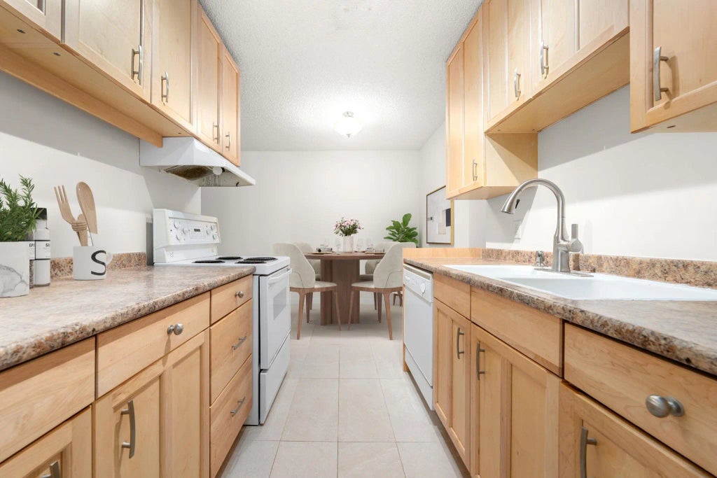 2012 Fullerton Avenue 119, North Vancouver