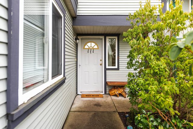 5711 Ebbtide Street 111, Sechelt