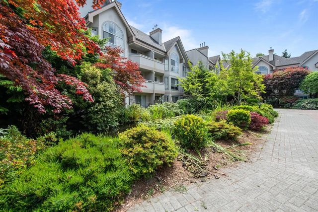 7151 S 121 Street 301, Surrey