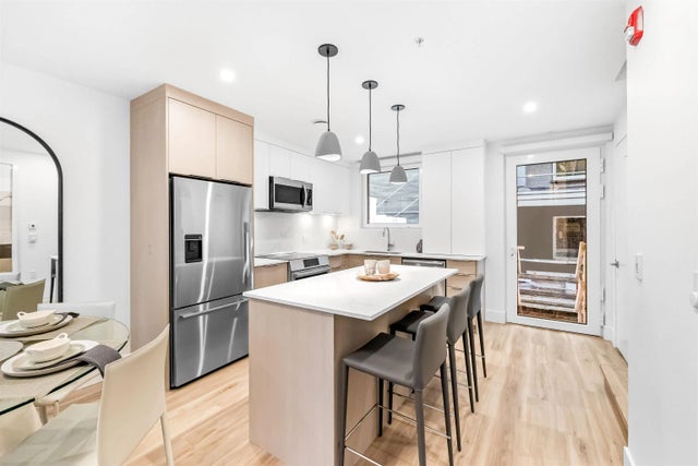 2250 E 1st Avenue 309, Vancouver