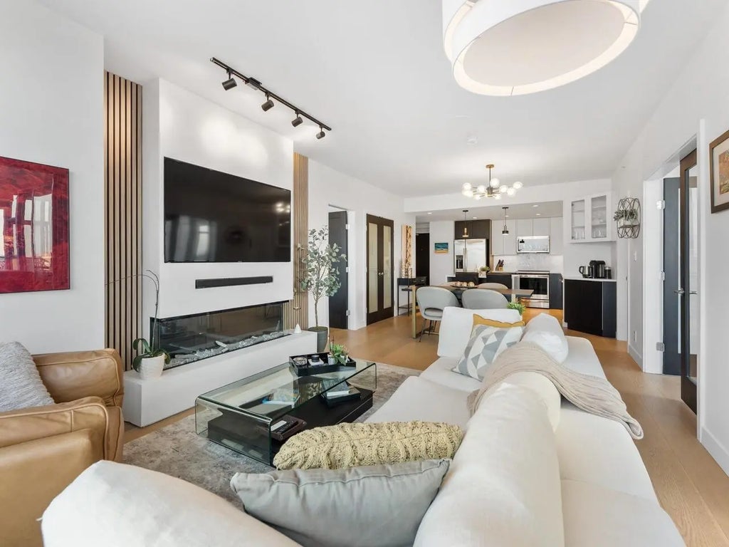 280 Ross Drive 2301, New Westminster