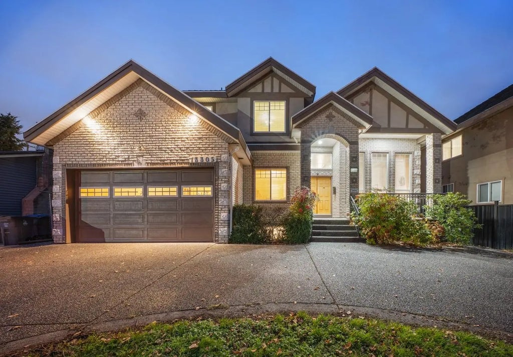 13305 87b Avenue, Surrey