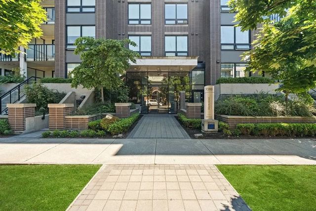 9388 Odlin Road 129, Richmond