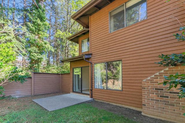 10620 150 Street 518, Surrey