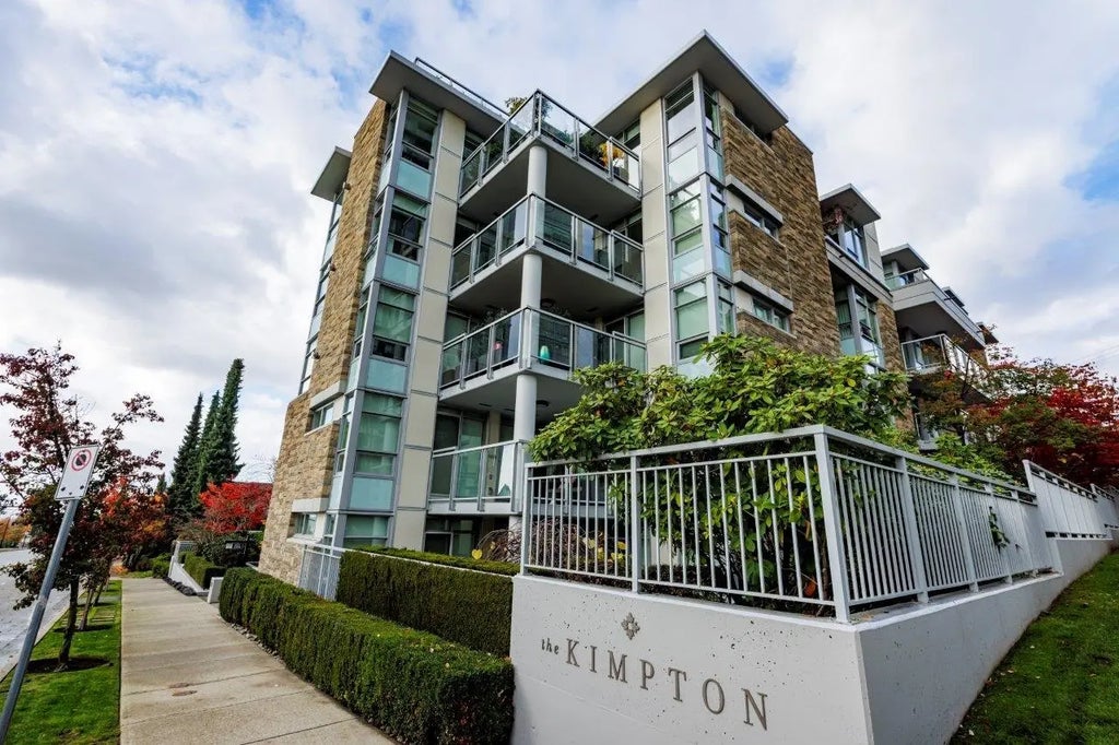 210 W 13th Street 108, North Vancouver