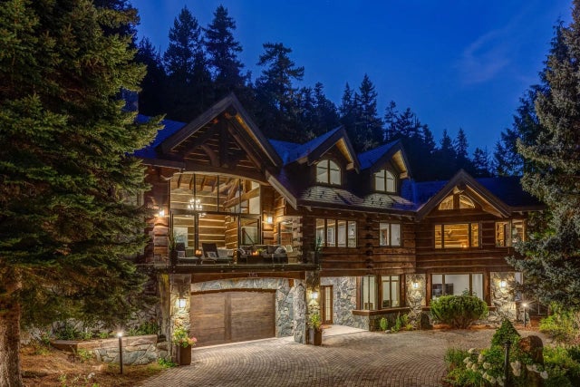 3354 Peak Drive, Whistler