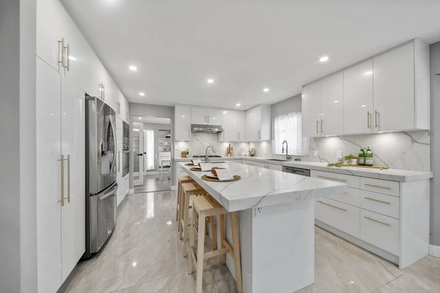2480 Gale Avenue, Coquitlam
