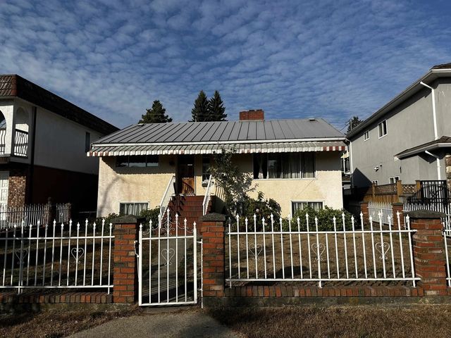 2621 E 8th Avenue, Vancouver