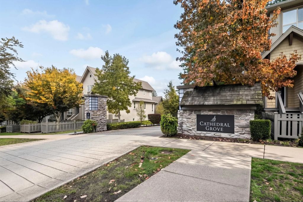 2738 158 Street 27, Surrey