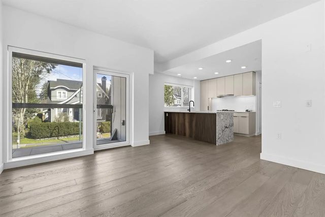 3590 W 39th Avenue 201, Vancouver