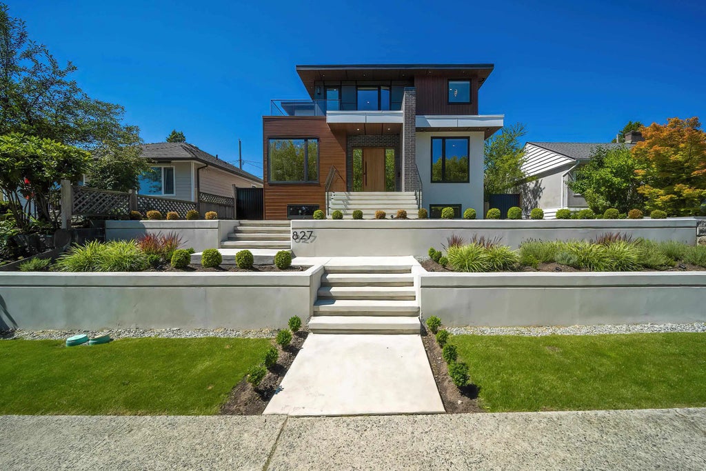 827 Chestnut Street, New Westminster