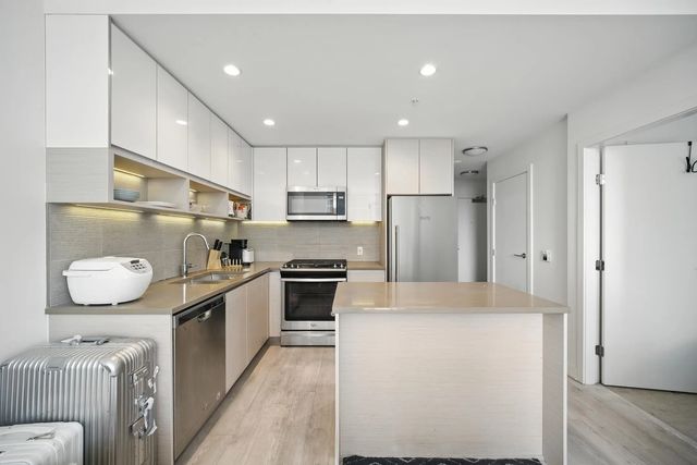 8850 University Crescent 418, Burnaby
