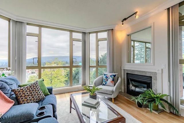 160 W Keith Road 606, North Vancouver