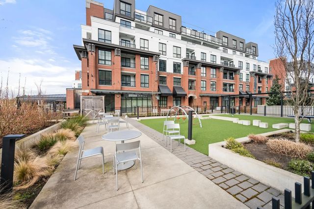 20052 83a Avenue 202, Langley