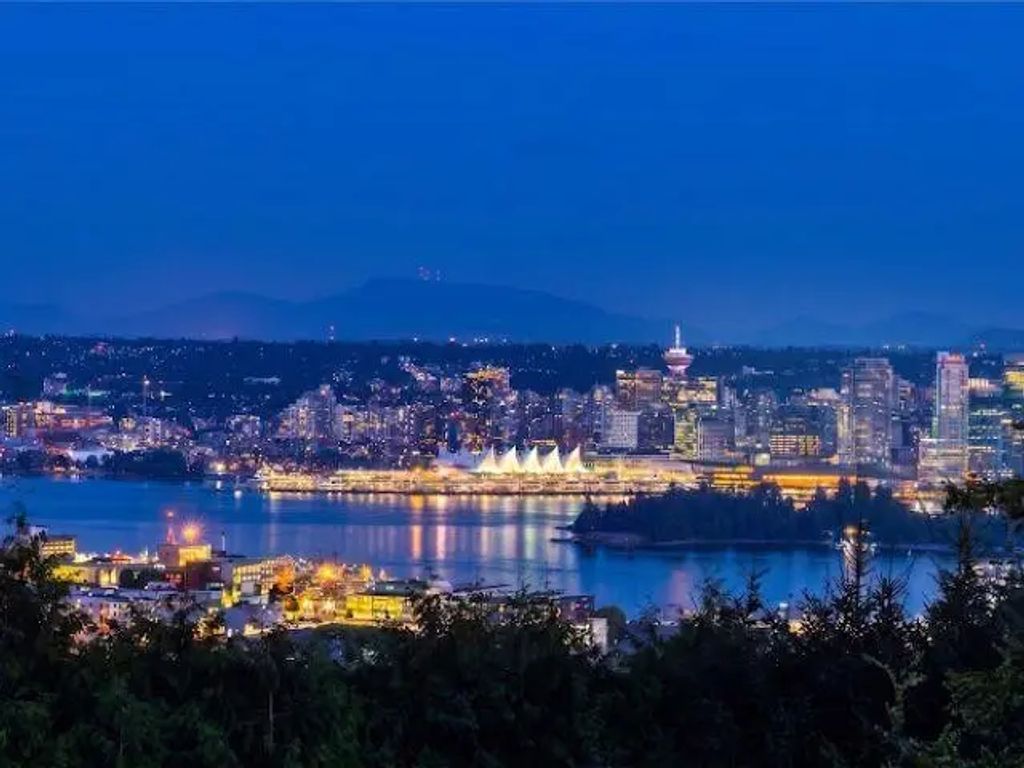 815 King Georges Way, West Vancouver