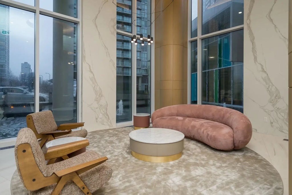 9887 Whalley Boulevard 4106, Surrey