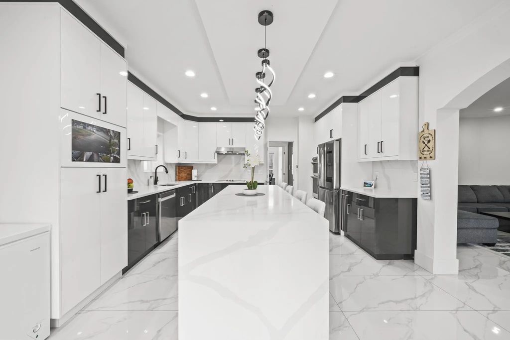 15079 67 Avenue, Surrey