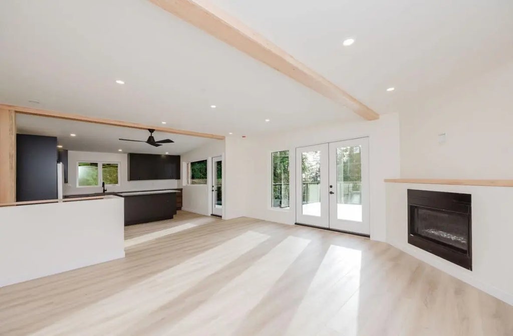 6960 Sunshine Coast Highway, Sechelt