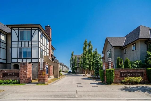 9728 Alexandra Road 49, Richmond