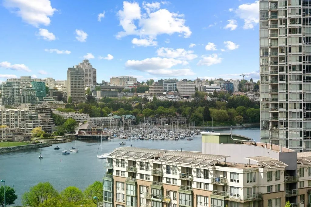 68 Smithe Street 1611, Vancouver
