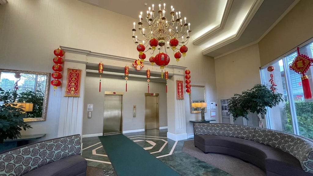 6220 Mckay Avenue 203, Burnaby