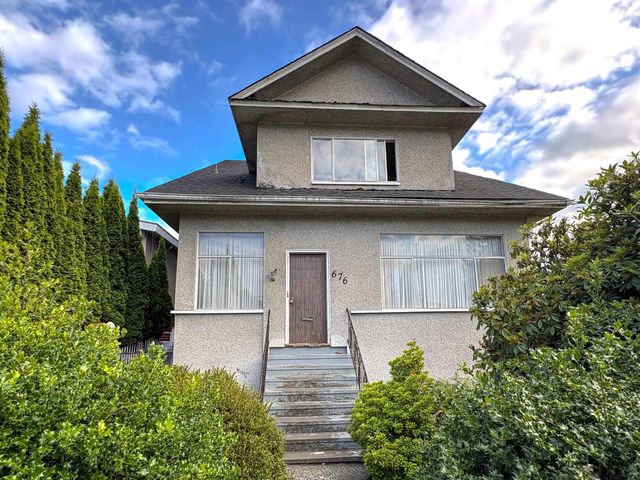 676 E King Edward Avenue, Vancouver