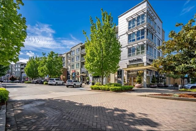 15735 Croydon Drive 406, Surrey