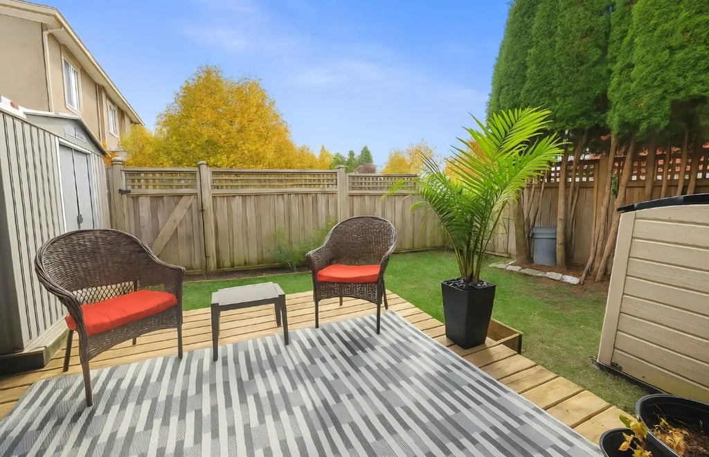 27090 32 Avenue 36, Langley