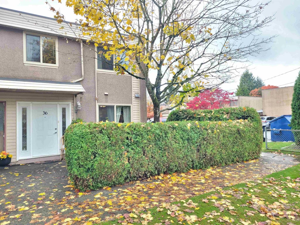 27090 32 Avenue 36, Langley