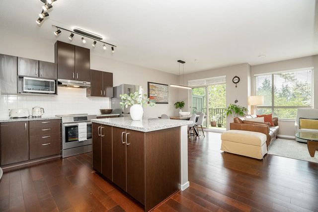 3138 Dayanee Springs Boulevard 6, Coquitlam